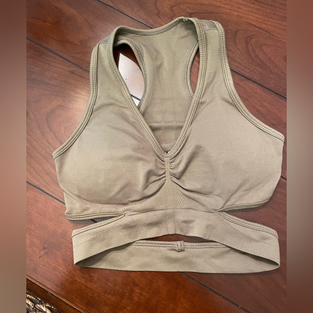 Alphalete Women's stratus Willow Sports Bra NWOT